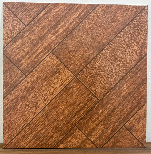 [11038450496LRBR] CEDRO COLORADO Brillante - 38x38 1° (2,31m2) - CERRO NEGRO