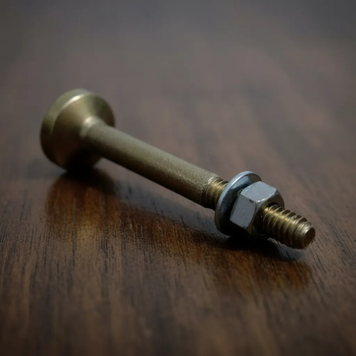 [SA0172] TORNILLO TAPA CAMARA BRONCE 10 cm - MERREL´S
